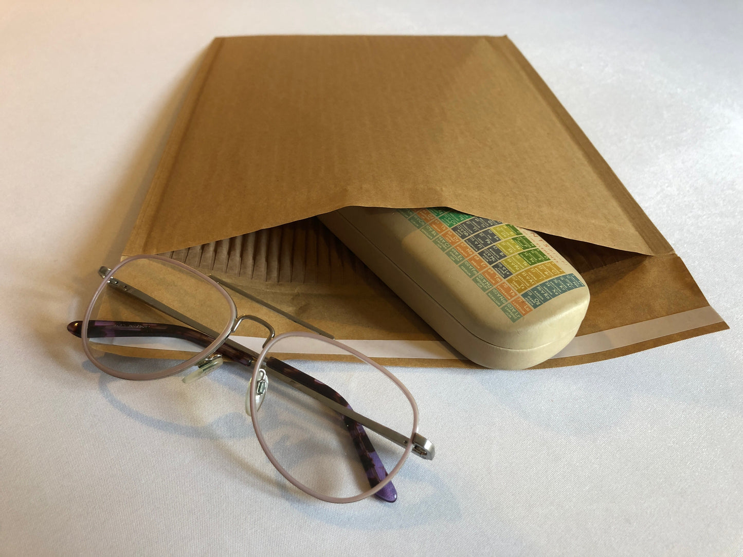 120 x 215mm Enviroflute White Peel & Seal Padded Pocket EF00/B